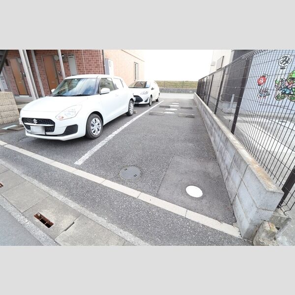 駐車場 (駐車場)