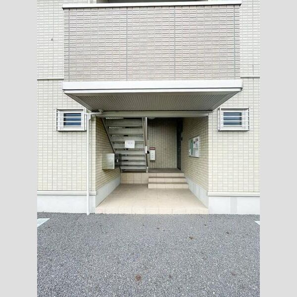 エントランス (エントランス)