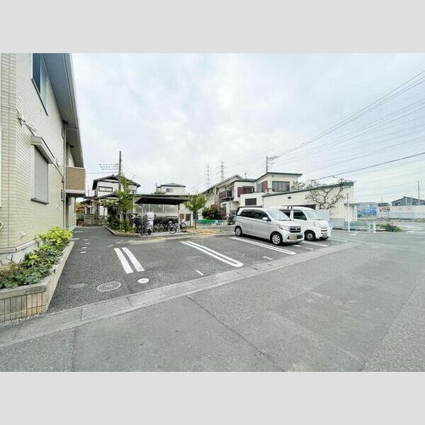 駐車場 (駐車場)