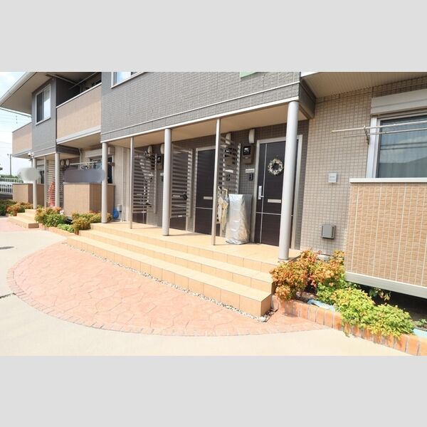 エントランス (エントランス)