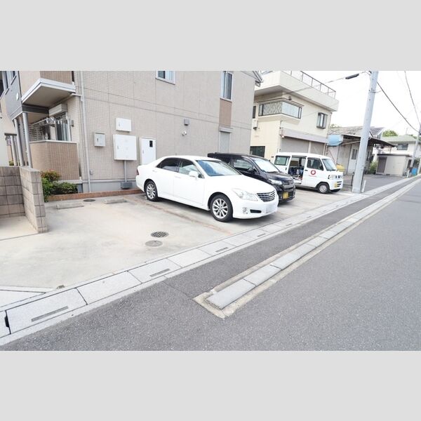 駐車場 (駐車場)