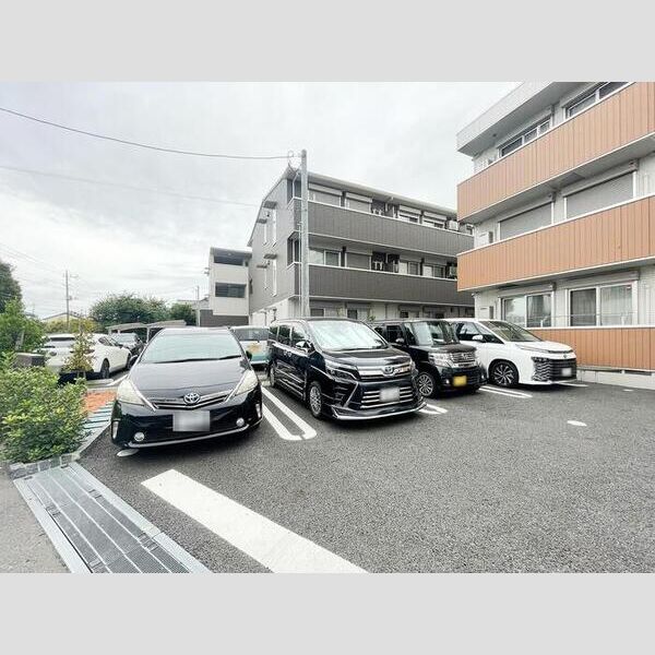 駐車場 (駐車場)