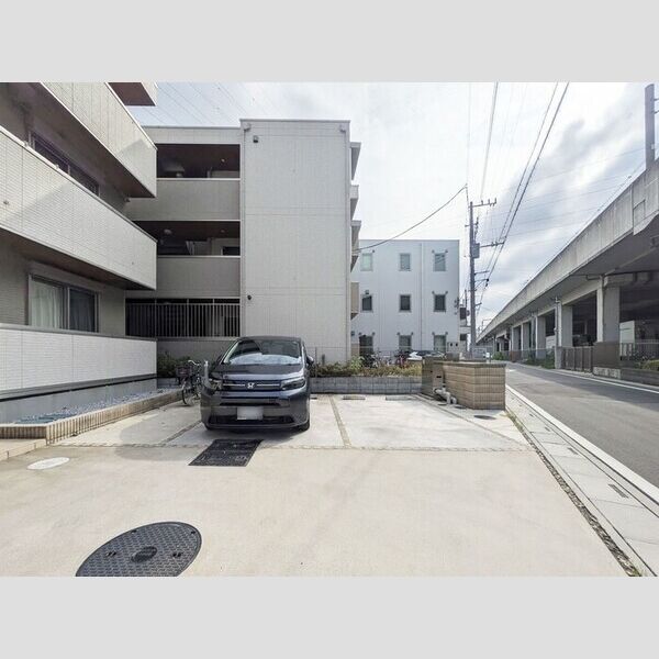 駐車場 (駐車場)