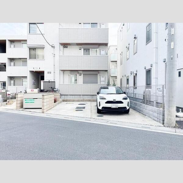 駐車場 (駐車場)