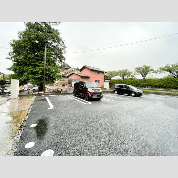 駐車場 (駐車場)