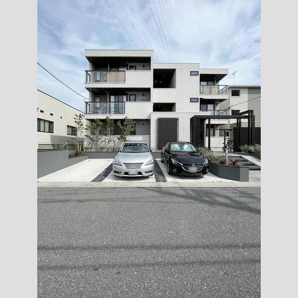 駐車場 (駐車場)