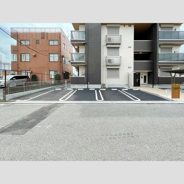 駐車場 (駐車場)