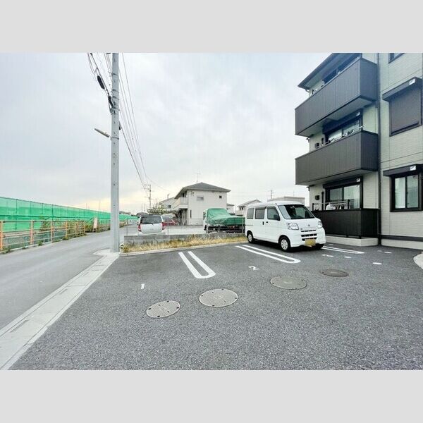 駐車場 (駐車場)