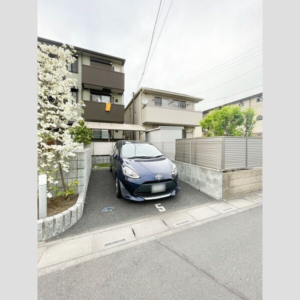 駐車場 (駐車場)