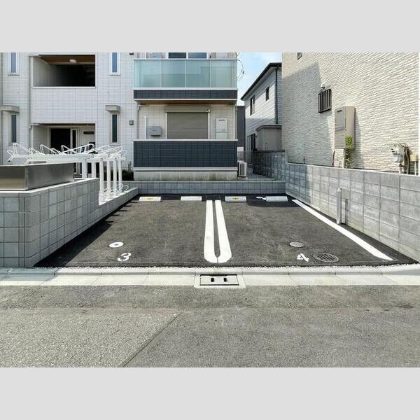 駐車場 (駐車場)
