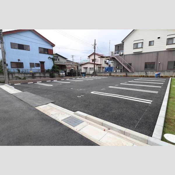 駐車場 (駐車場)