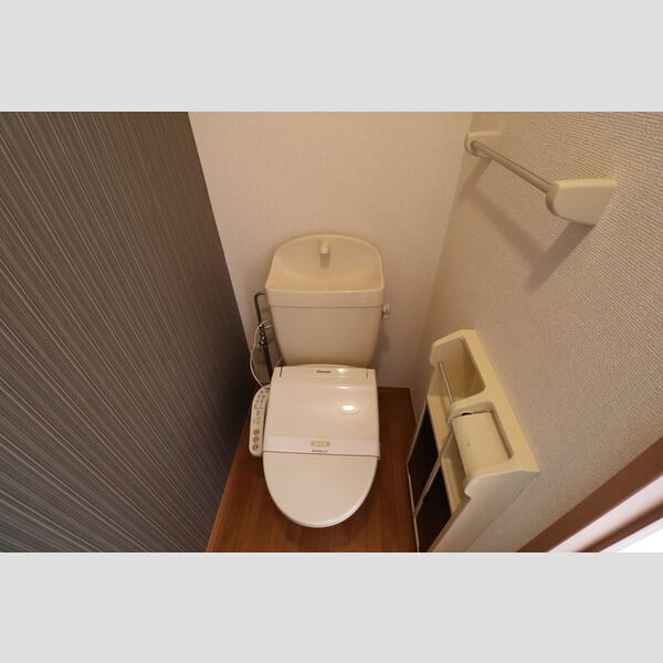 トイレ (温水洗浄暖房便座)