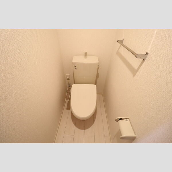 トイレ (温水洗浄暖房便座)