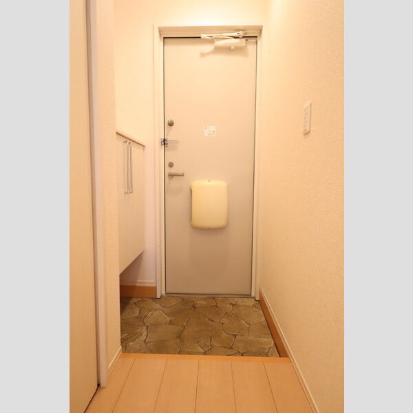 玄関 (玄関)