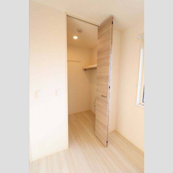 収納 (ウォークインクローゼット)