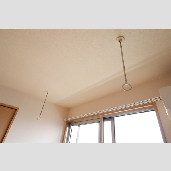 その他設備 (室内物干し)