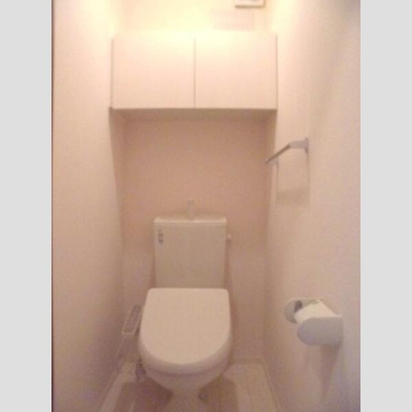 トイレ (温水洗浄暖房便座)