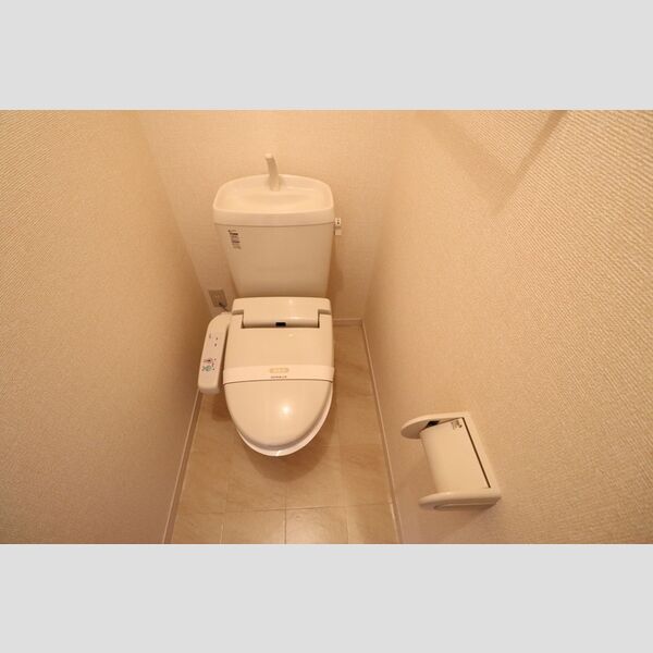 トイレ (温水洗浄暖房便座)