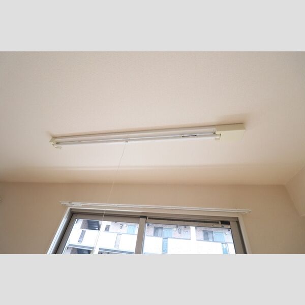 その他 (室内物干し)