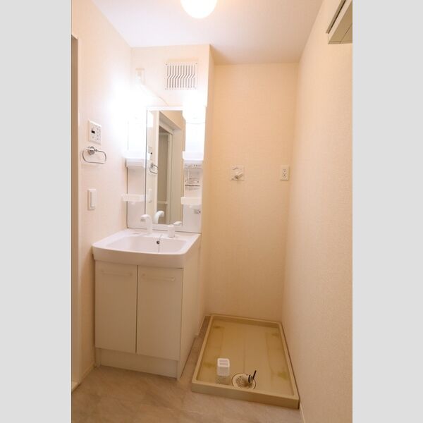 洗面所 (洗髪洗面化粧台★室内洗濯機置き場)