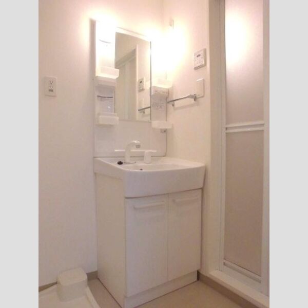 洗面所 (洗髪洗面化粧台)