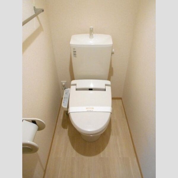 トイレ (温水洗浄暖房便座)
