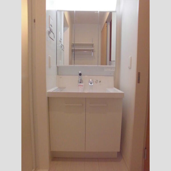 洗面所 (洗髪洗面化粧台)