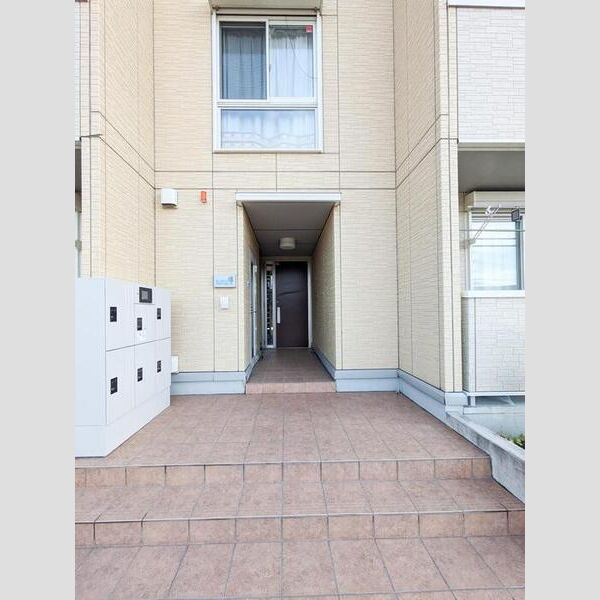 エントランス (出入口)