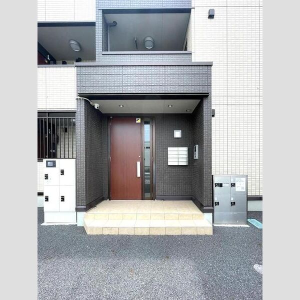 エントランス (エントランス)