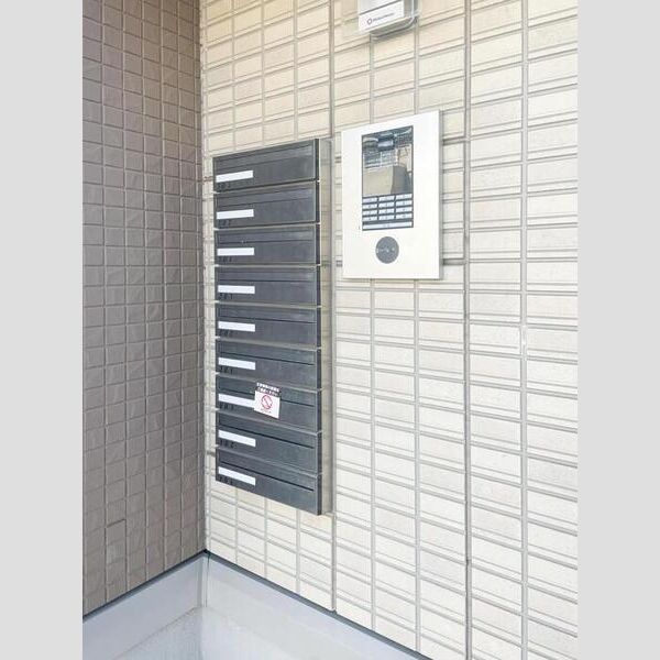 現地周辺 (オートロック・メールボックス)