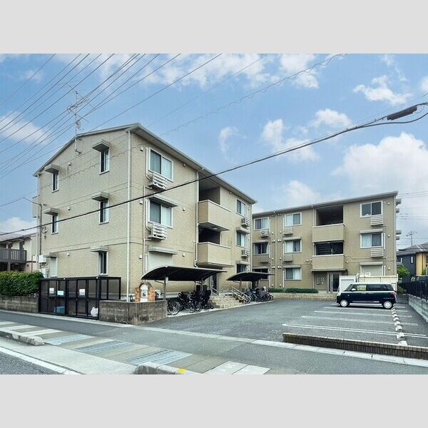 建物外観 (A棟・B棟)