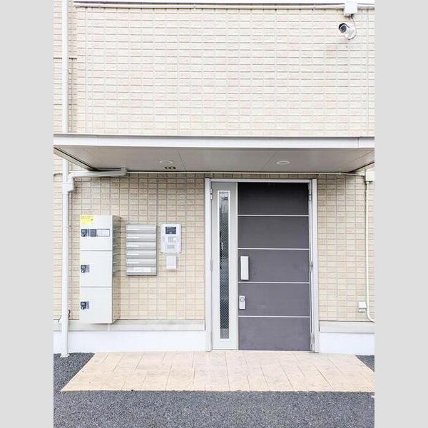 エントランス (出入口)