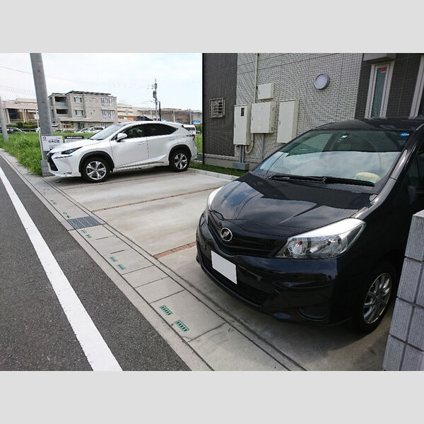 駐車場 (駐車場)