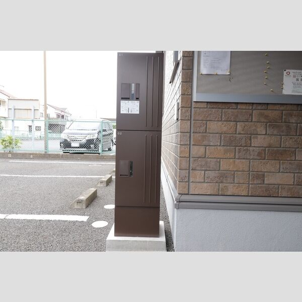 エントランス (宅配ボックス)