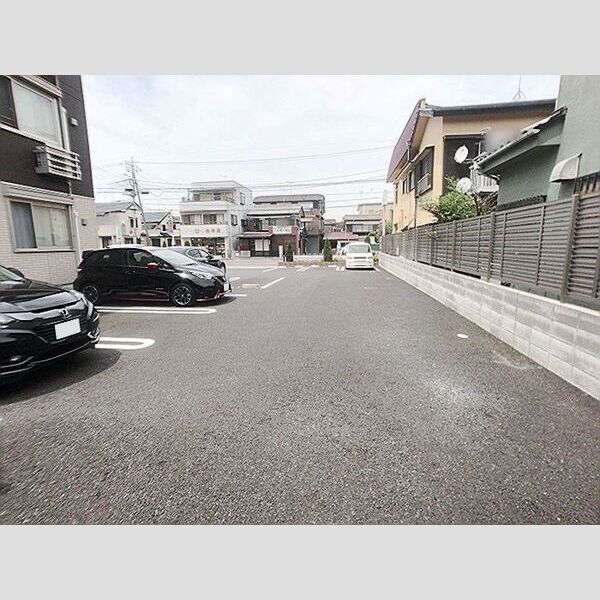 駐車場 (駐車場)