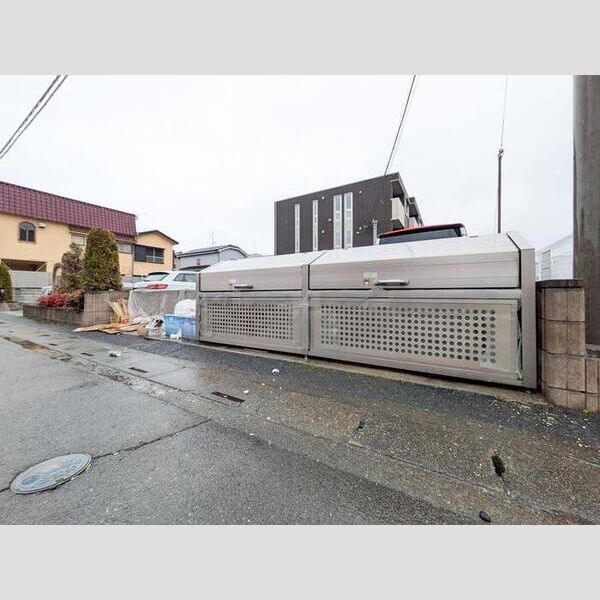 現地周辺 (ゴミステーション)