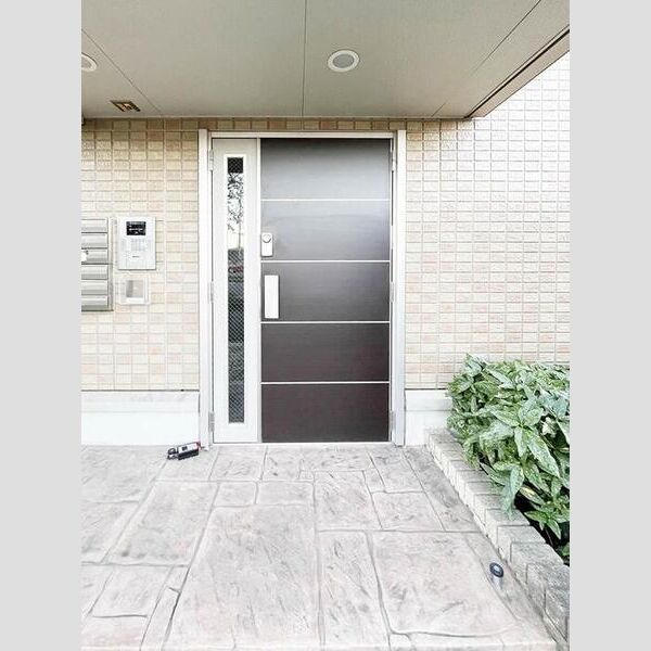 エントランス (A棟出入口)