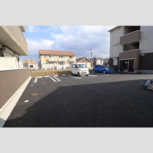 駐車場 (駐車場)