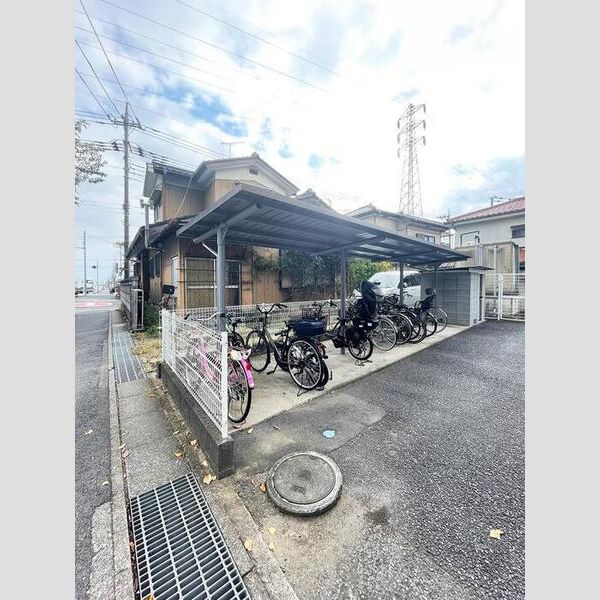 駐車場 (駐輪場)