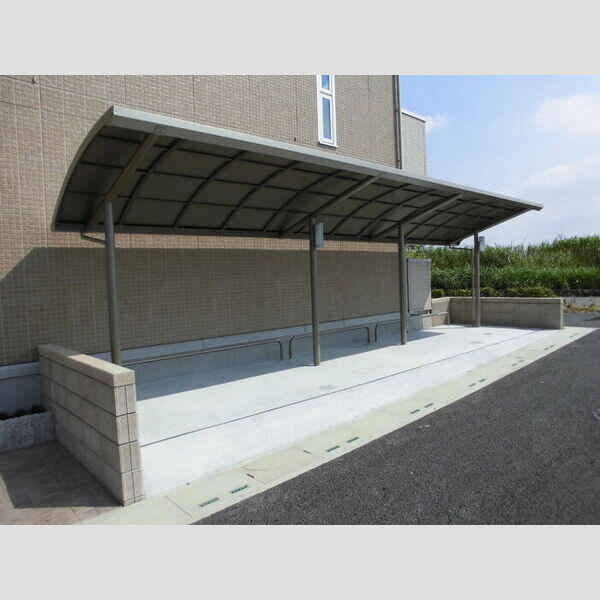 現地周辺 (駐輪場)