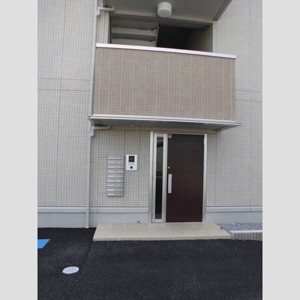 エントランス (エントランス)