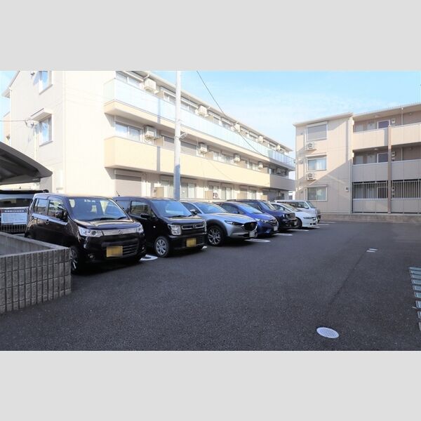 駐車場 (駐車場)