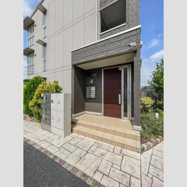 エントランス (出入口)