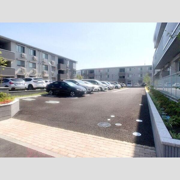 駐車場 (駐車場)