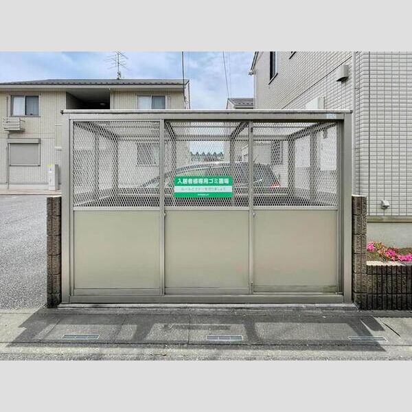 現地周辺 (ゴミステーション)