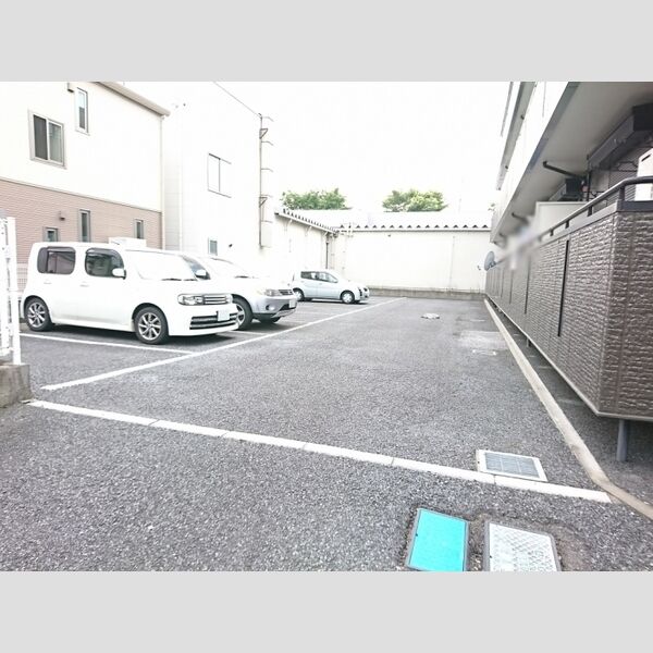 駐車場 (駐車場)