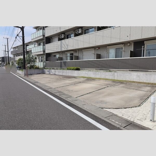 駐車場 (駐車場)