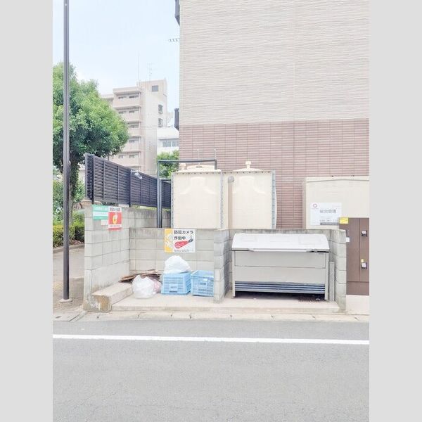 現地周辺 (ゴミステーション)