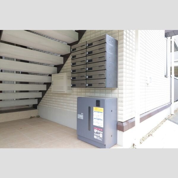 エントランス (エントランス)