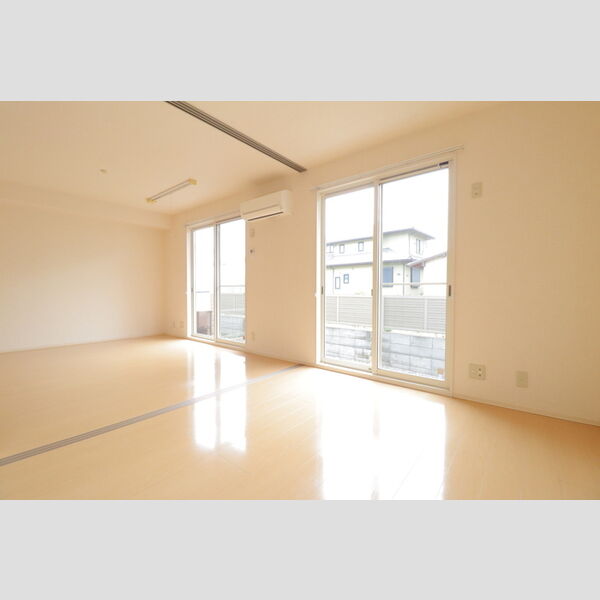 居室・リビング (洋室・リビング)